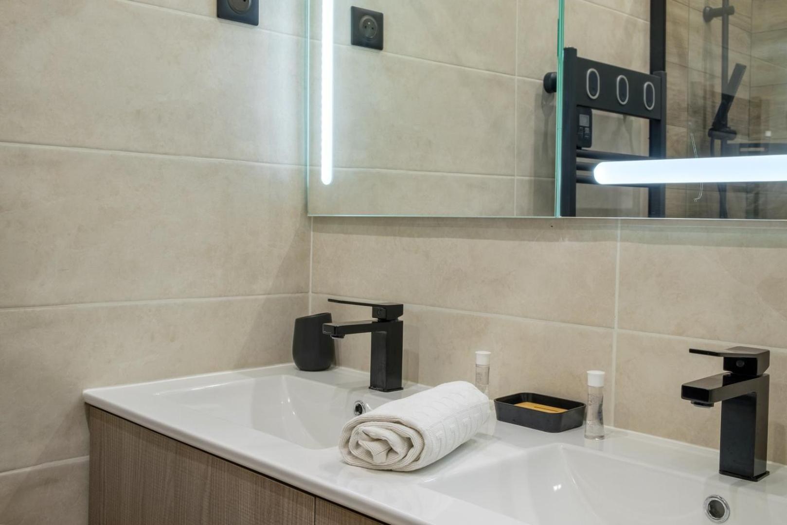 Vivez Antibes ! Logez A 6 Au Centre-Ville Екстер'єр фото